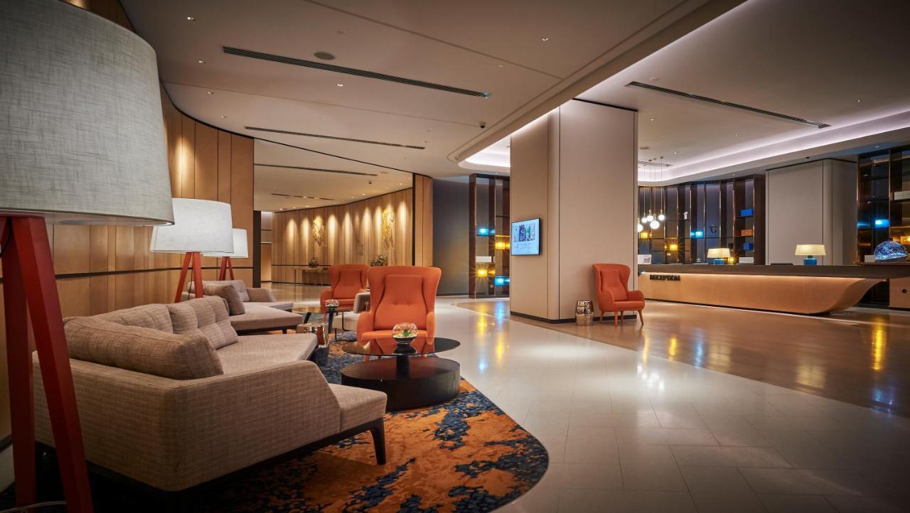 Amari Kuala Lumpur Hotell Eksteriør bilde The lobby of the hotel