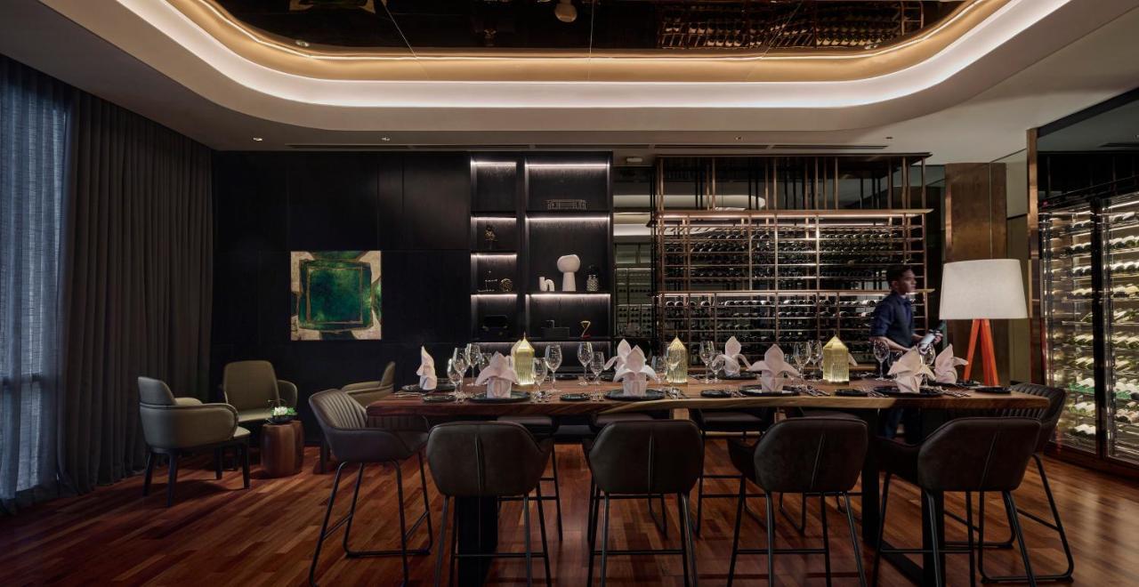Amari Kuala Lumpur Hotell Eksteriør bilde The private dining room at the restaurant