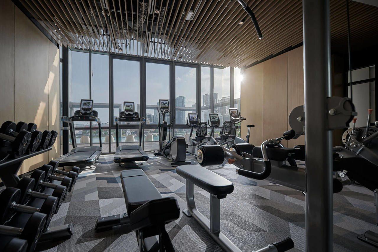 Amari Kuala Lumpur Hotell Eksteriør bilde The gym at the hotel